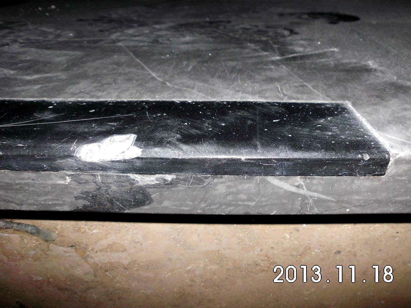 Bild: Tekoschienen, PVC Trittsicherheitskante, Reparaturkante 511 oder Olbrich 310 vor dem Austausch durch Naturstein Biermann